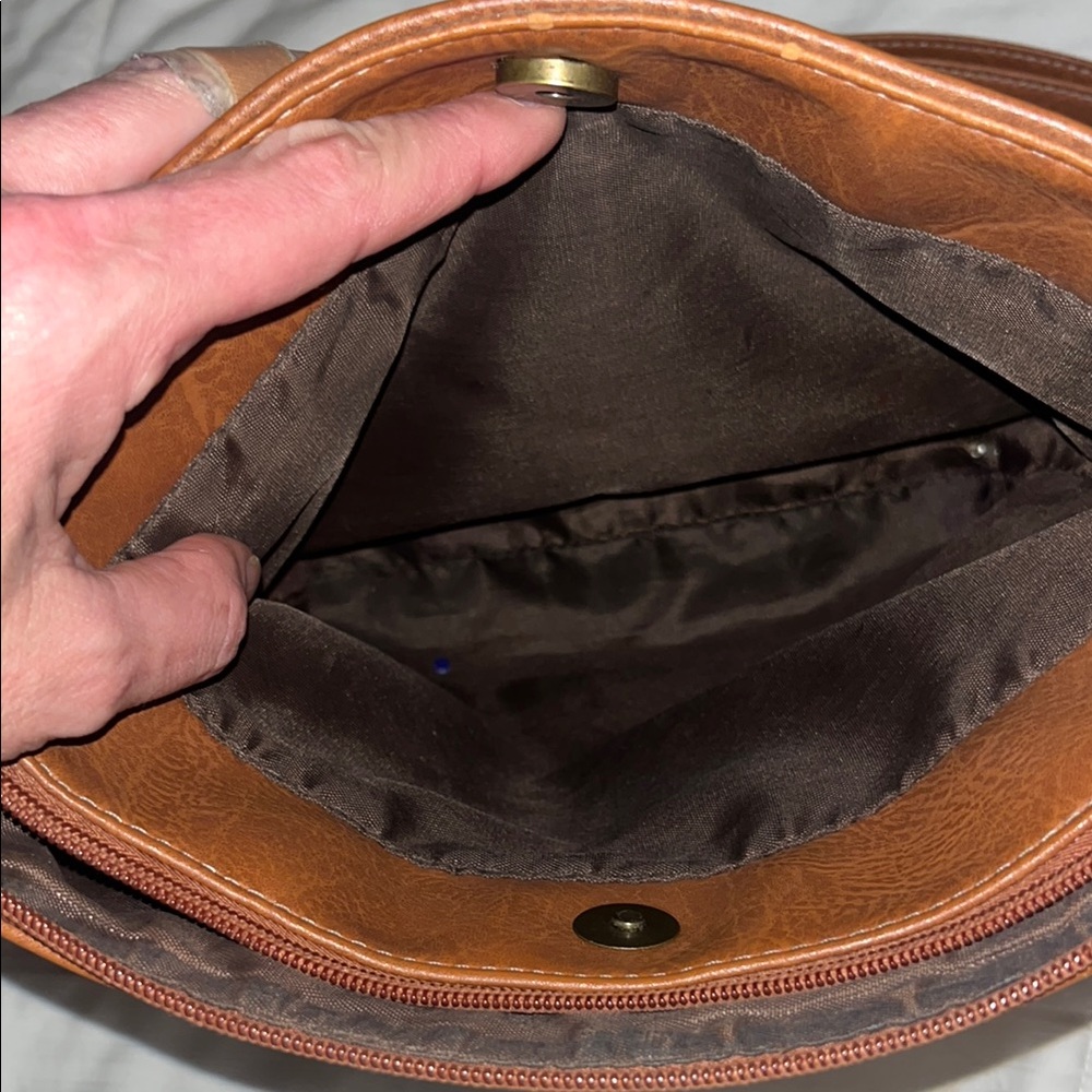 BOC BORN Brown vegan Leather Crossbody Bag EUC - Picture 10 of 11